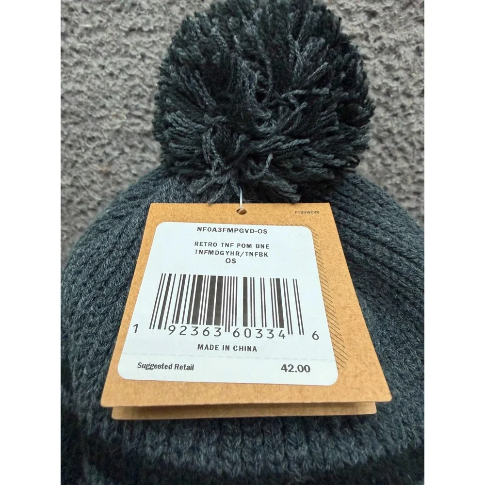 NWT The North Face Logo Embroidered Retro Pom Beanie Black Unisex One Size